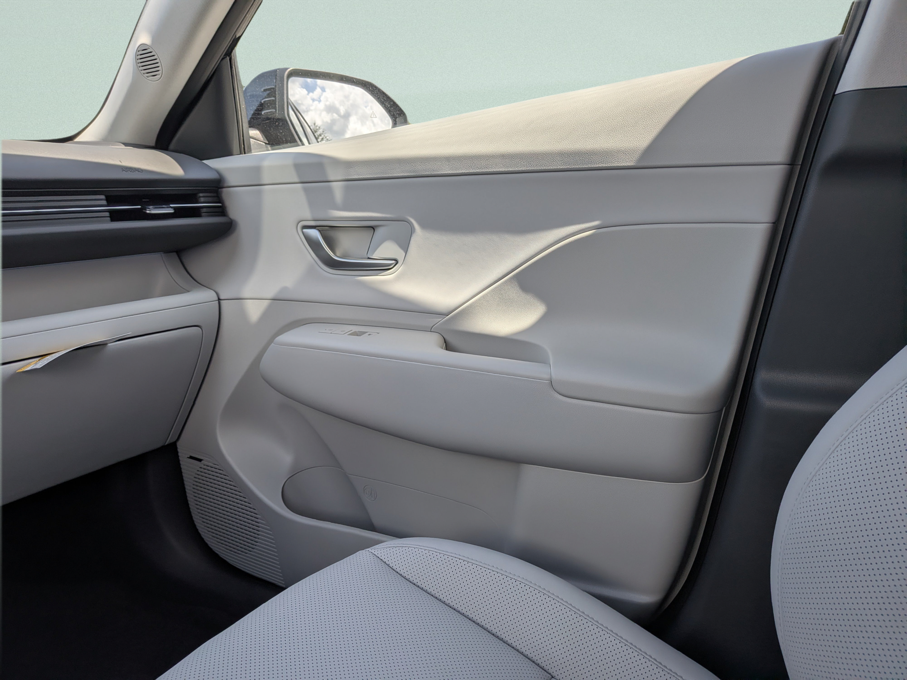 New 2026 Hyundai Kona Limited FWD image 13