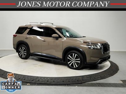 Used 2023 Nissan Pathfinder Platinum w/ Cargo Package