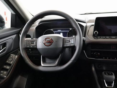 New 2026 Nissan Rogue SV AWD/4WD image 15