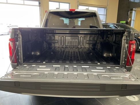 Used 2024 Ford F150 XLT w/ XLT Black Appearance Package image 7