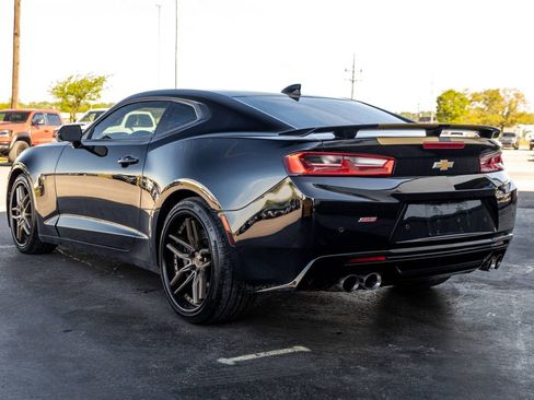 Used 2017 Chevrolet Camaro SS RWD image 3