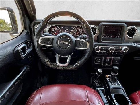 Used 2019 Jeep Wrangler Unlimited Sahara AWD/4WD image 7