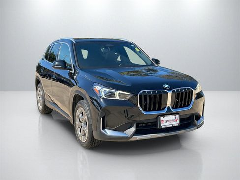 Used 2023 BMW X1 xDrive28i image 3