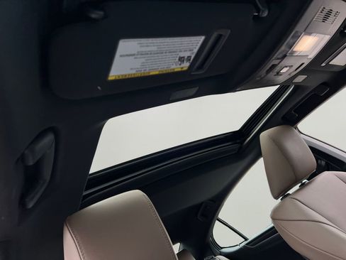 Certified 2023 Lexus ES 350 w/ Premium Package image 6