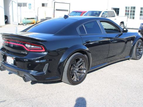 Used 2020 Dodge Charger SRT Hellcat w/ Navigation & Travel Group RWD image 4