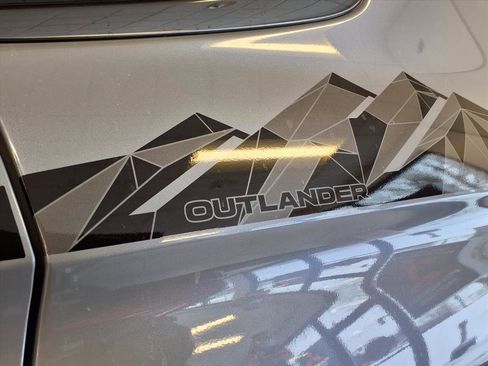 New 2026 Mitsubishi Outlander Trail Edition image 7