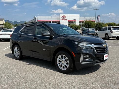 Used 2023 Chevrolet Equinox LT AWD/4WD image 2