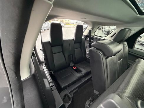 Used 2018 Land Rover Discovery Sport HSE image 35