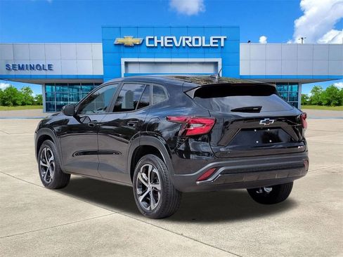 Used 2024 Chevrolet Trax RS w/ Driver Confidence Package image 3