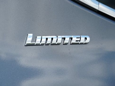Used 2023 Toyota Tundra Limited w/ Power Package AWD/4WD image 11
