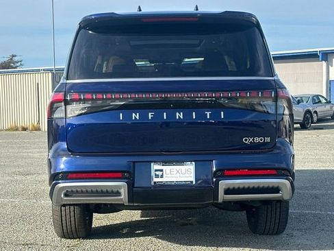 Used 2025 INFINITI QX80 Sensory image 5