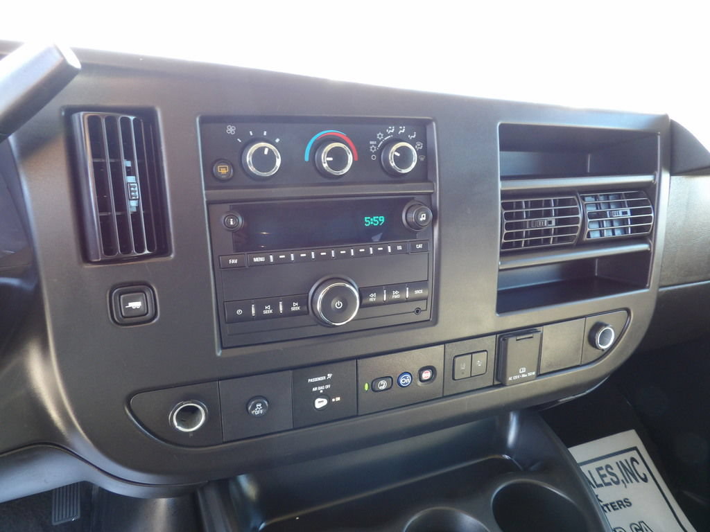 Used 2021 Chevrolet Express 3500 LT w/ LT Preferred Equipment Group RWD image 20