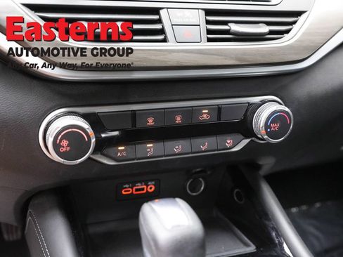Used 2023 Nissan Altima 2.5 SV FWD image 20