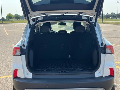 Certified 2022 Ford Escape Titanium w/ Titanium Elite Package AWD/4WD image 37