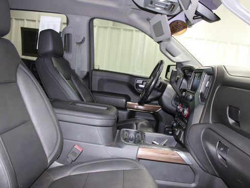 Used 2020 Chevrolet Silverado 1500 LT Trail Boss AWD/4WD image 32