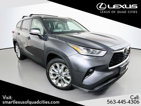 Used 2020 Toyota Highlander Limited image 1