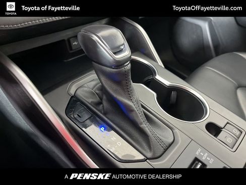 Used 2021 Toyota Highlander XLE image 35