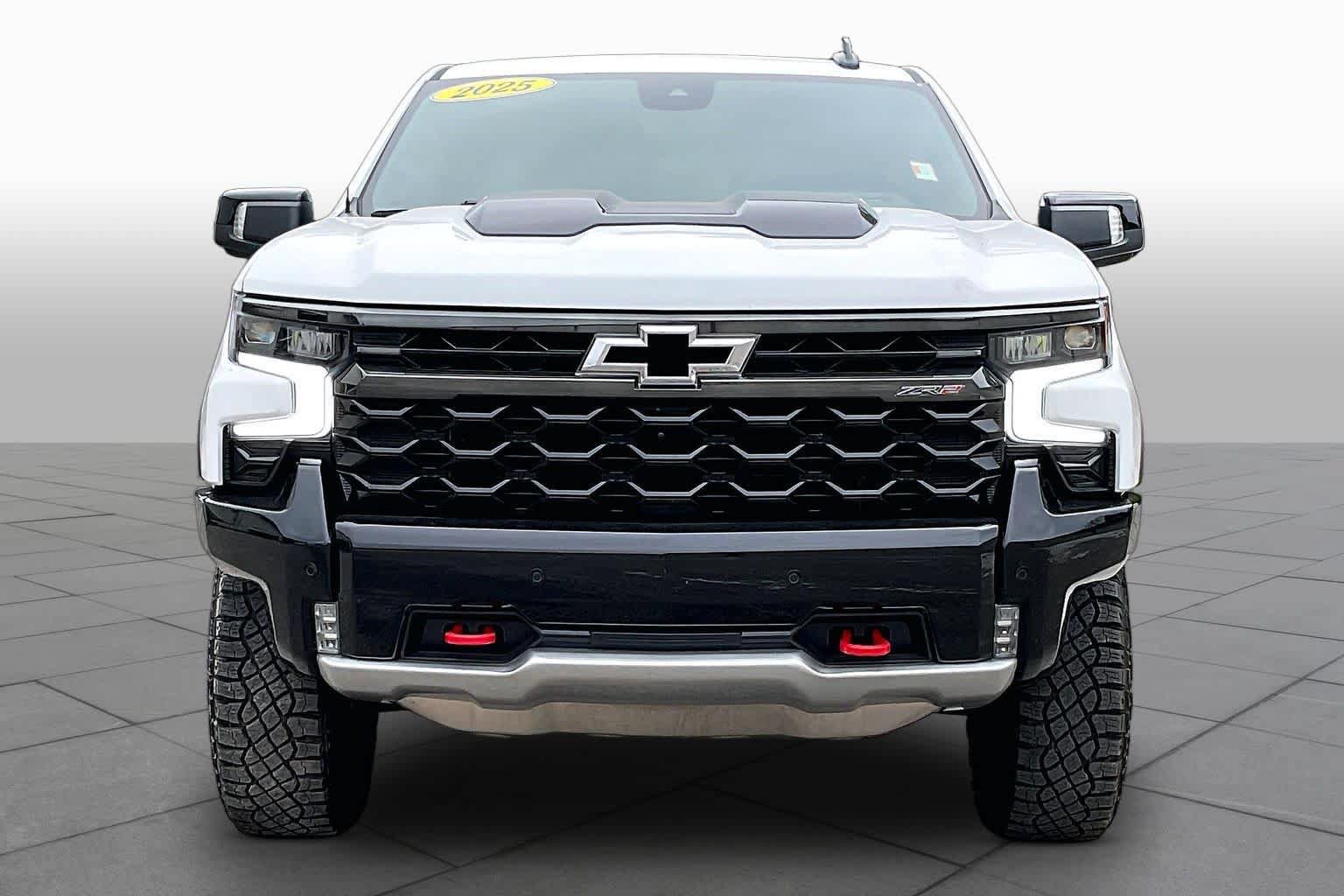 Used 2025 Chevrolet Silverado 1500 ZR2 w/ Technology Package AWD/4WD image 3