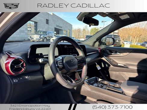 Used 2025 Chevrolet Equinox RS w/ Convenience Package III image 12