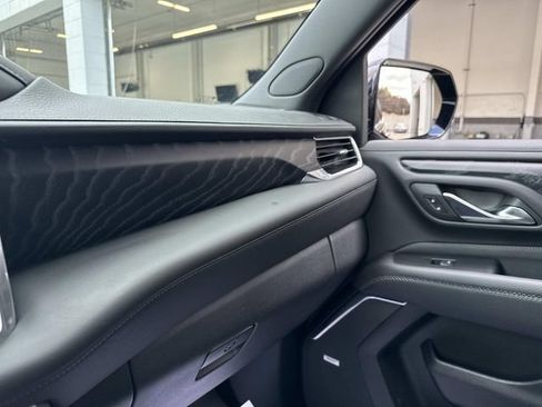 Used 2023 GMC Yukon Denali w/ Advanced Technology Package AWD/4WD image 79