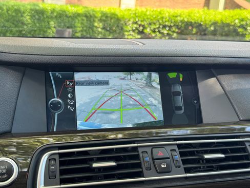 Used 2012 BMW 750Li RWD image 32
