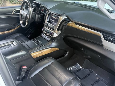 Used 2017 GMC Yukon Denali image 15