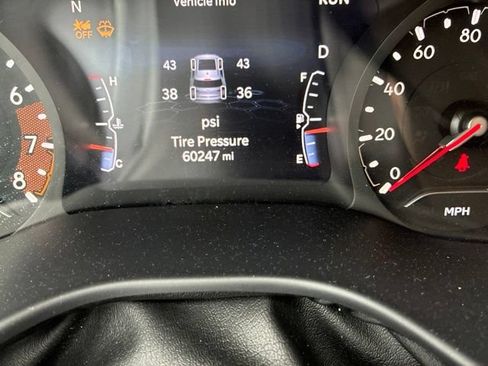 Used 2024 Jeep Compass Latitude AWD/4WD image 9