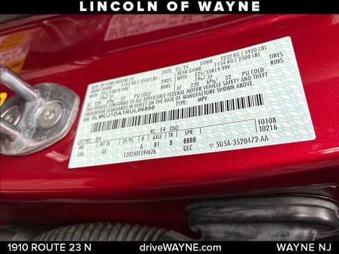 Used 2024 Lincoln Corsair AWD w/ Equipment Group 101A image 28