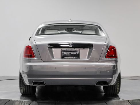 Used 2010 Rolls-Royce Ghost image 36