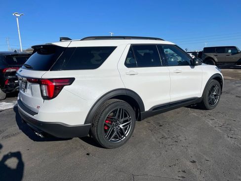 Used 2025 Ford Explorer ST w/ Sun And Sound Package AWD/4WD image 4