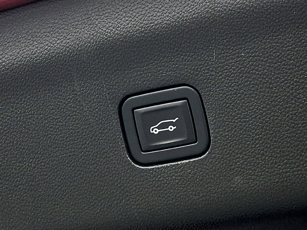 Used 2024 Buick Enclave Essence w/ Sport Touring Edition FWD image 30