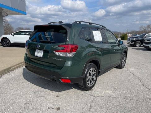 Used 2024 Subaru Forester Premium image 51