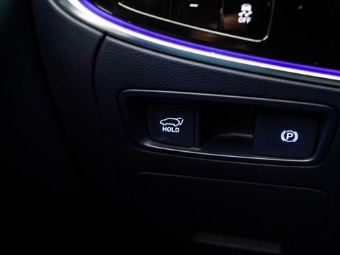 Used 2024 Genesis GV70 2.5T w/ Sport Prestige Package image 32