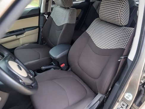 Used 2011 Kia Soul ! image 10