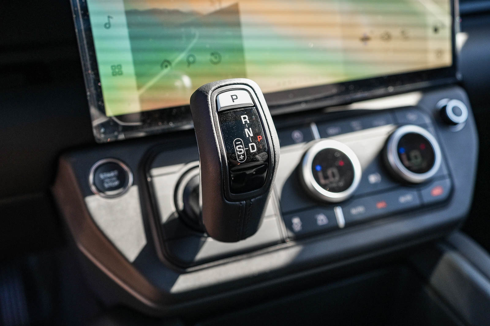 New 2026 Land Rover Defender 110 S AWD/4WD image 19