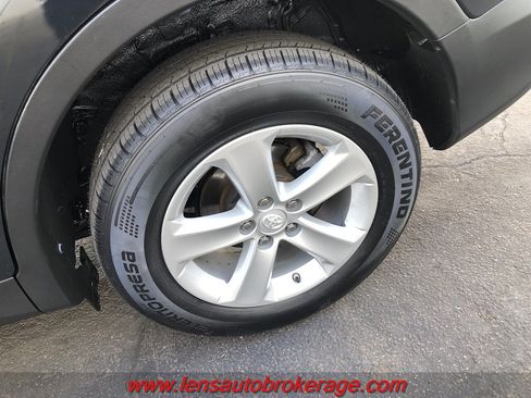 Used 2013 Toyota RAV4 XLE FWD image 17