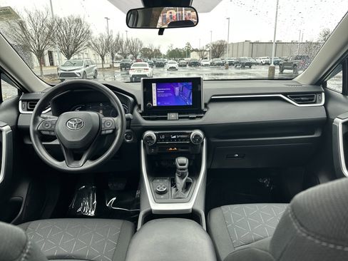 Certified 2024 Toyota RAV4 XLE image 28