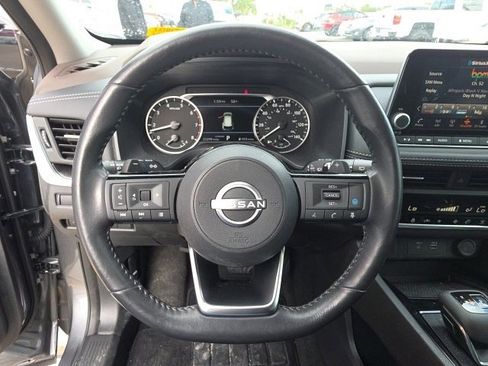 Used 2023 Nissan Rogue SV w/ SV Premium B Package image 16