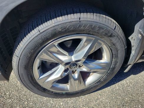 Used 2019 Toyota Highlander Limited Platinum image 12