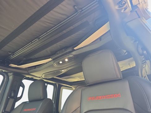 Used 2024 Jeep Wrangler Unlimited Rubicon AWD/4WD image 28