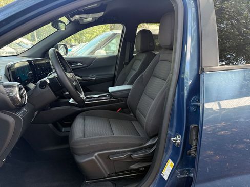 Used 2025 Chevrolet Equinox LT FWD image 35