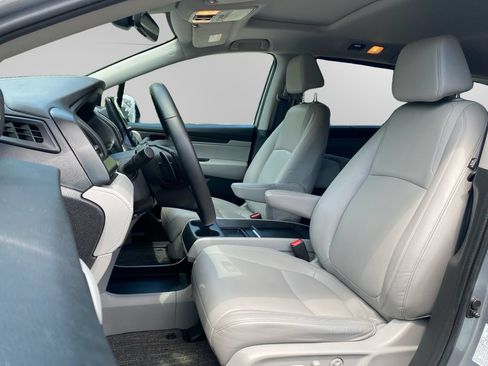 Certified 2024 Honda Odyssey EX-L image 1