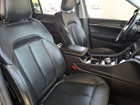 Used 2021 Jeep Grand Cherokee L Limited image 22