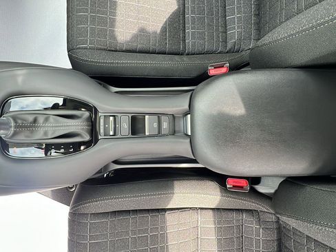 New 2025 Honda HR-V LX image 23