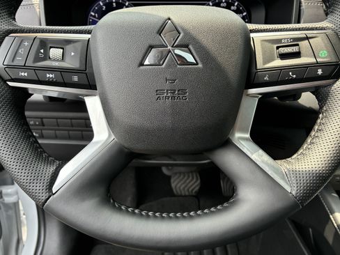 Used 2024 Mitsubishi Outlander SEL FWD image 29