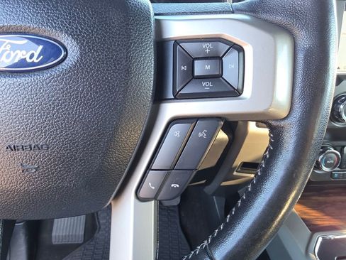 Used 2019 Ford F150 Lariat image 27