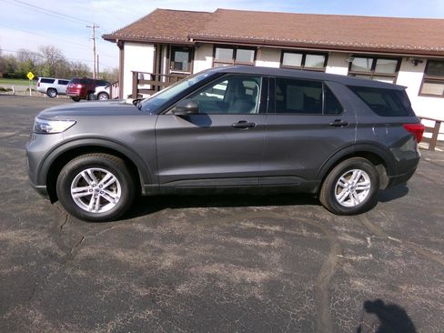 Used 2023 Ford Explorer 4WD image 7