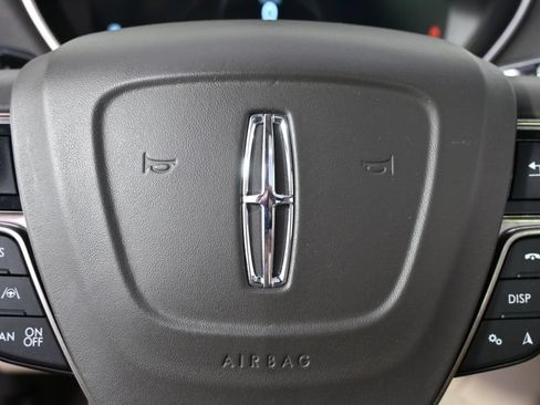 Used 2019 Lincoln Nautilus Reserve w/ Ultimate Package AWD/4WD image 35