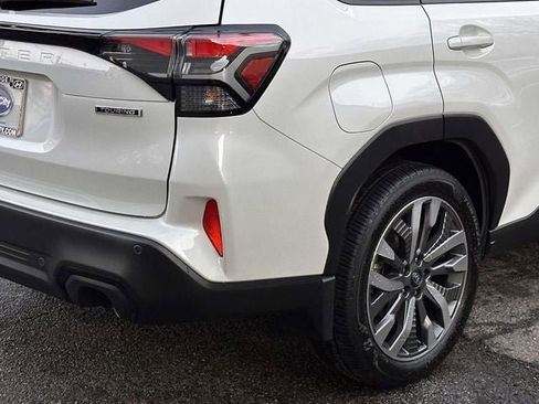 Used 2025 Subaru Forester Touring image 13