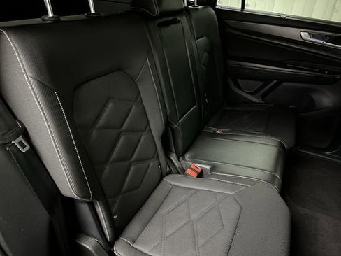 Used 2024 Volkswagen Atlas Cross Sport SE AWD/4WD image 26